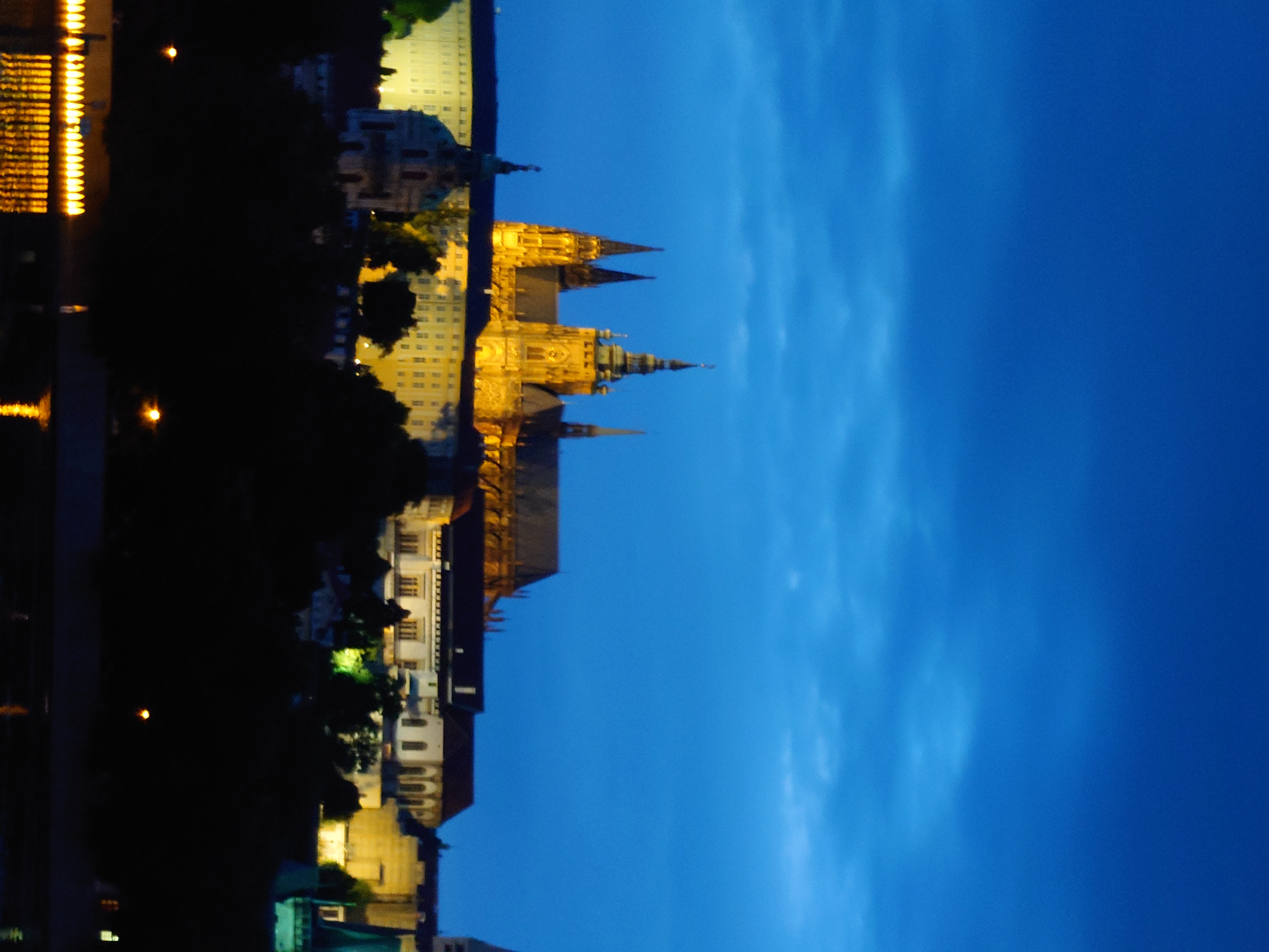 Night view of Prague Castle